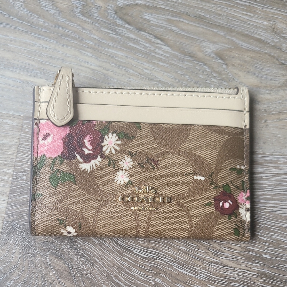 Coach Floral Brown Card Holder